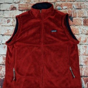 Patagonia red large sleeveless fleece vest